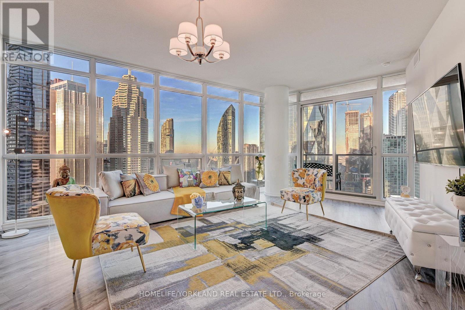 3008 - 65 Bremner Boulevard, Toronto, ON - Indoor Photo Showing Living Room