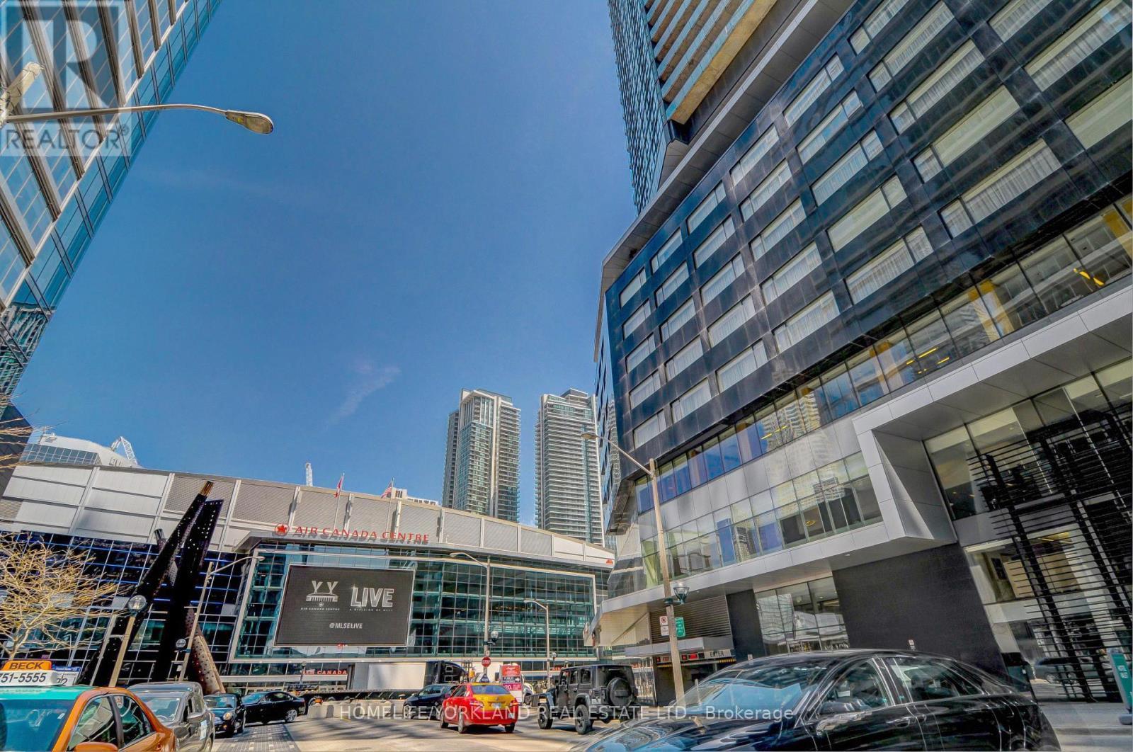 3008 - 65 Bremner Boulevard, Toronto, ON - Outdoor