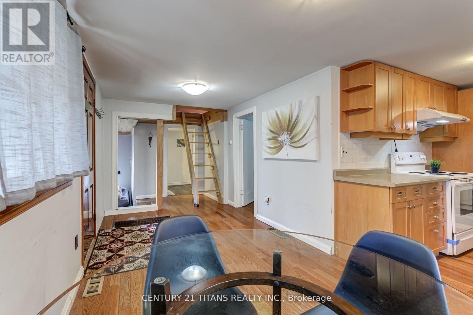 130 West Beach Road, Clarington, ON - Indoor Photo Showing Other Room