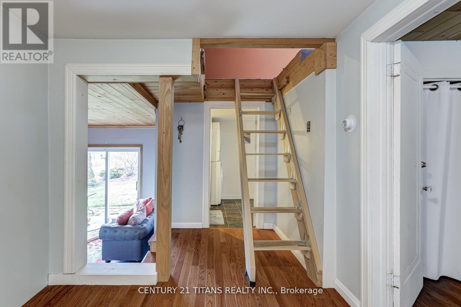 130 West Beach Road, Clarington, ON - Indoor Photo Showing Other Room