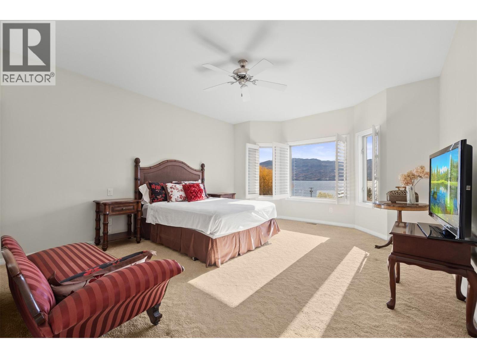 2100 Boucherie Road Unit# 28, West Kelowna, BC - Indoor Photo Showing Bedroom