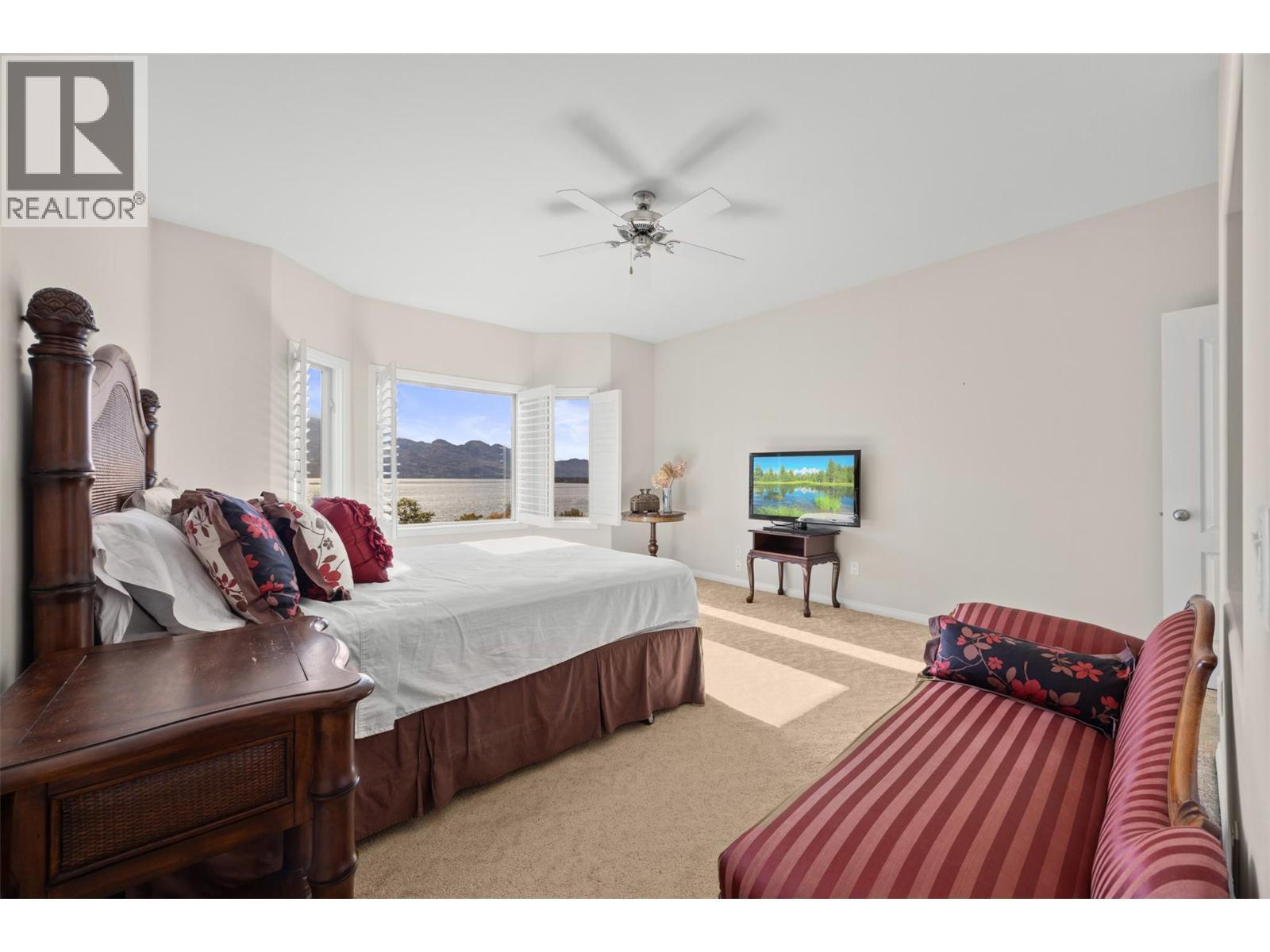 2100 Boucherie Road Unit# 28, West Kelowna, BC - Indoor Photo Showing Bedroom