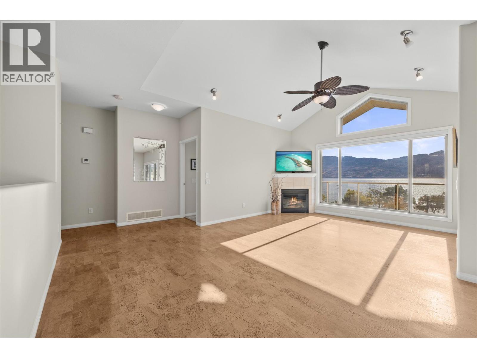 2100 Boucherie Road Unit# 28, West Kelowna, BC - Indoor With Fireplace