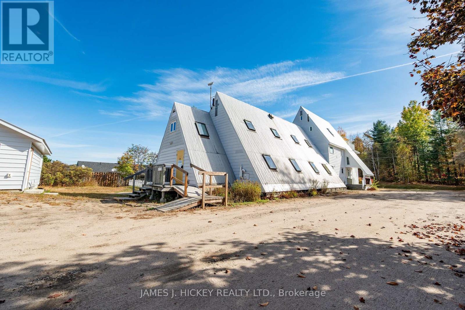 120 Deep River Road, Deep River, ON