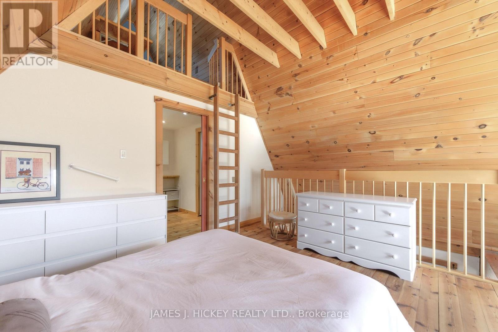 120 Deep River Road, Deep River, ON