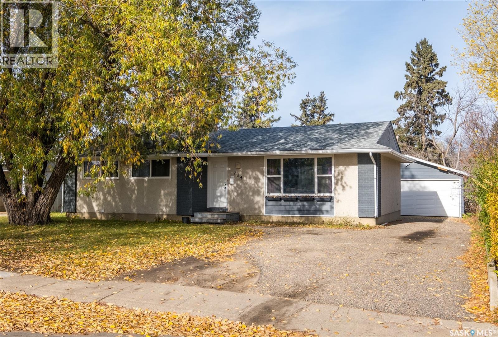 724 Eastwood Street, Prince Albert, SK - Outdoor