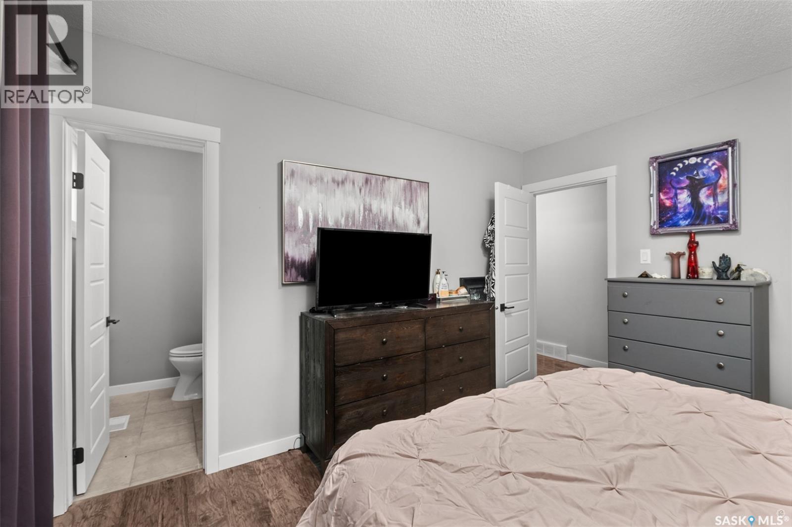 724 Eastwood Street, Prince Albert, SK - Indoor Photo Showing Bedroom