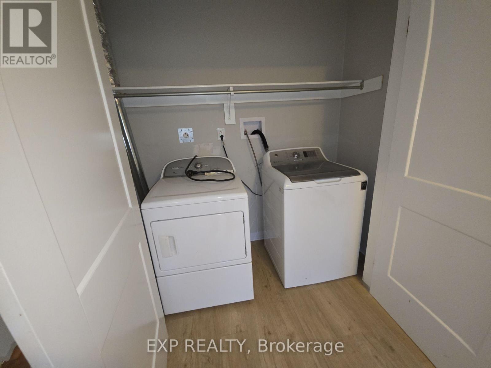 Main Level - 89 Wellington Street E, Brampton, ON - Indoor Photo Showing Laundry Room