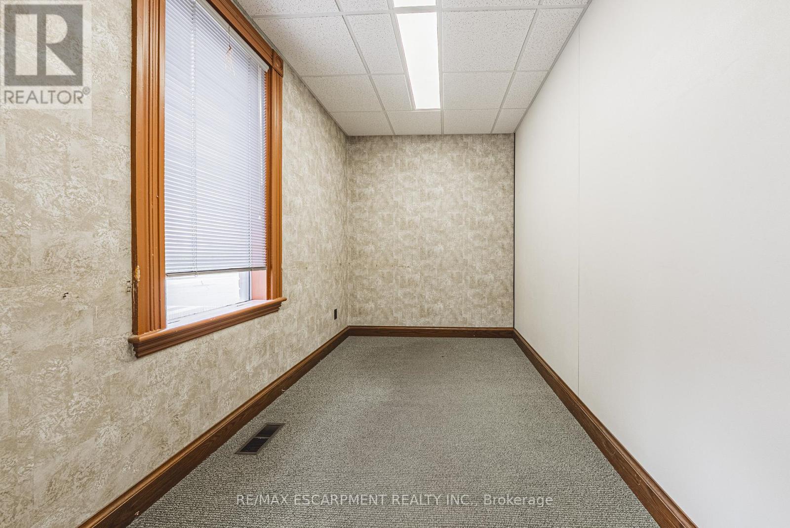 120 Catharine Street S, Hamilton, ON