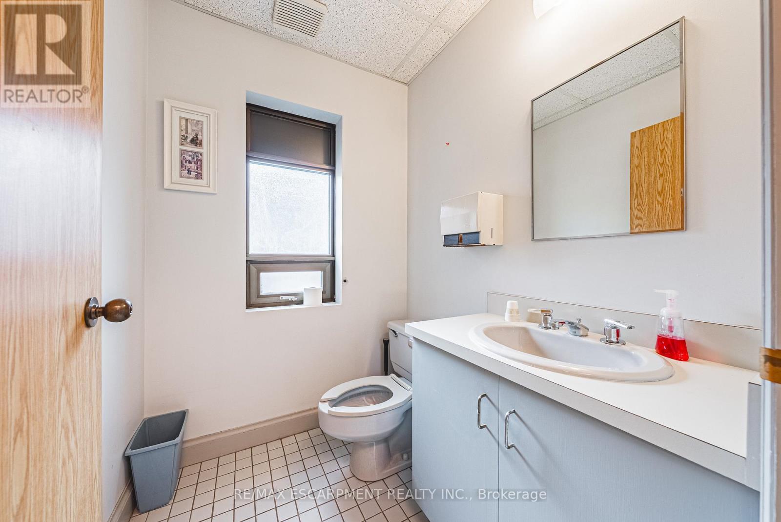 120 Catharine Street S, Hamilton, ON