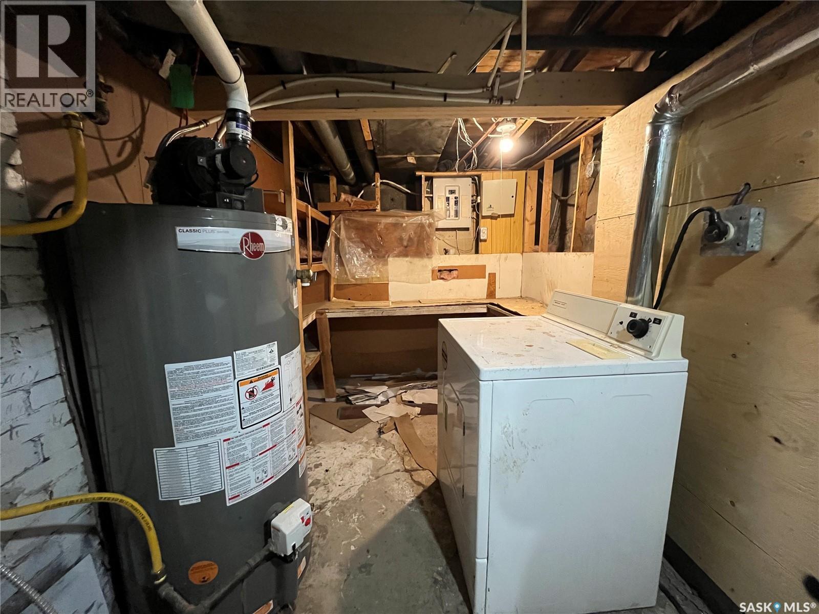 1228 1St Avenue N, Saskatoon, SK - Indoor Photo Showing Basement