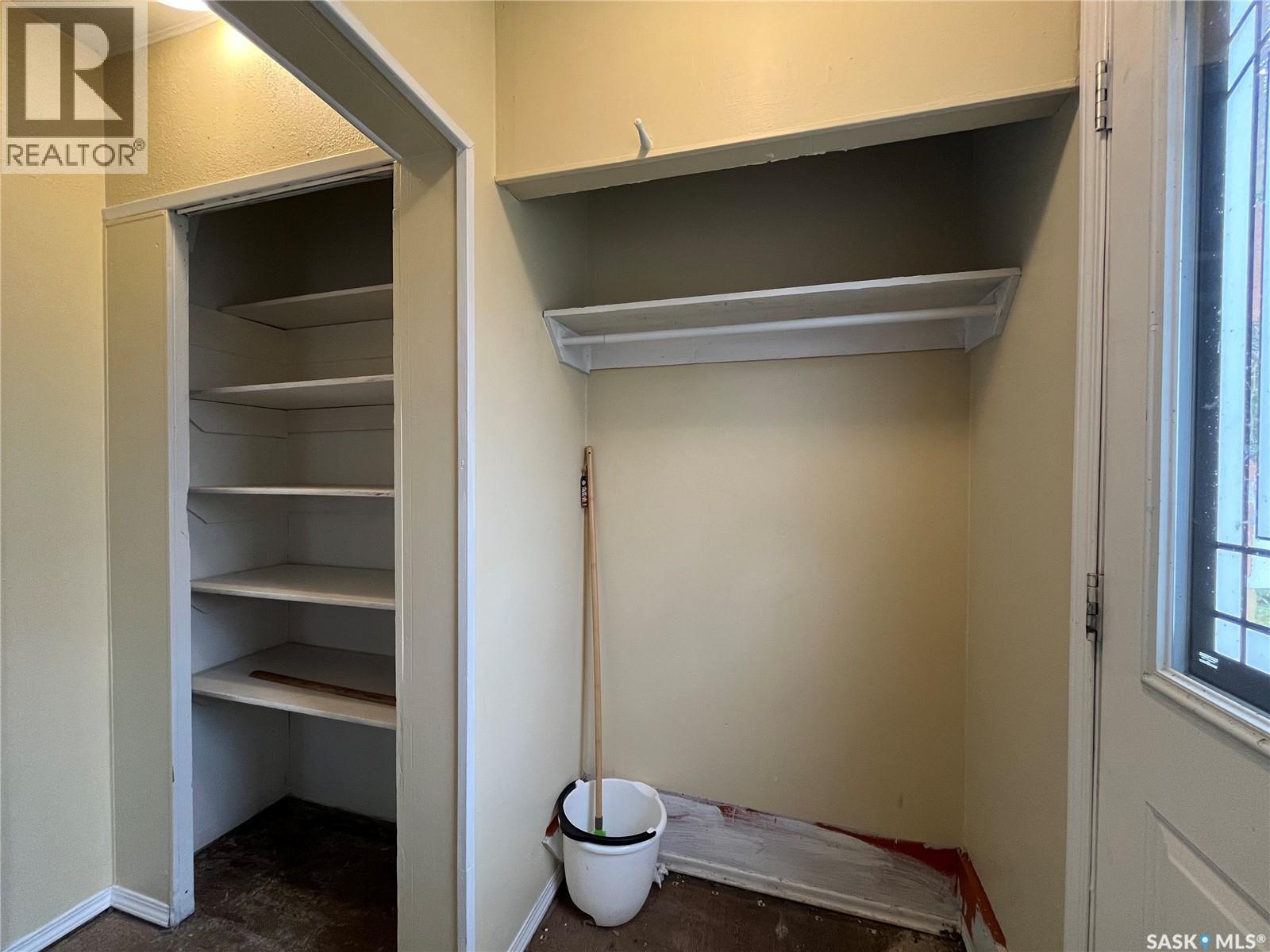 1228 1St Avenue N, Saskatoon, SK - Indoor