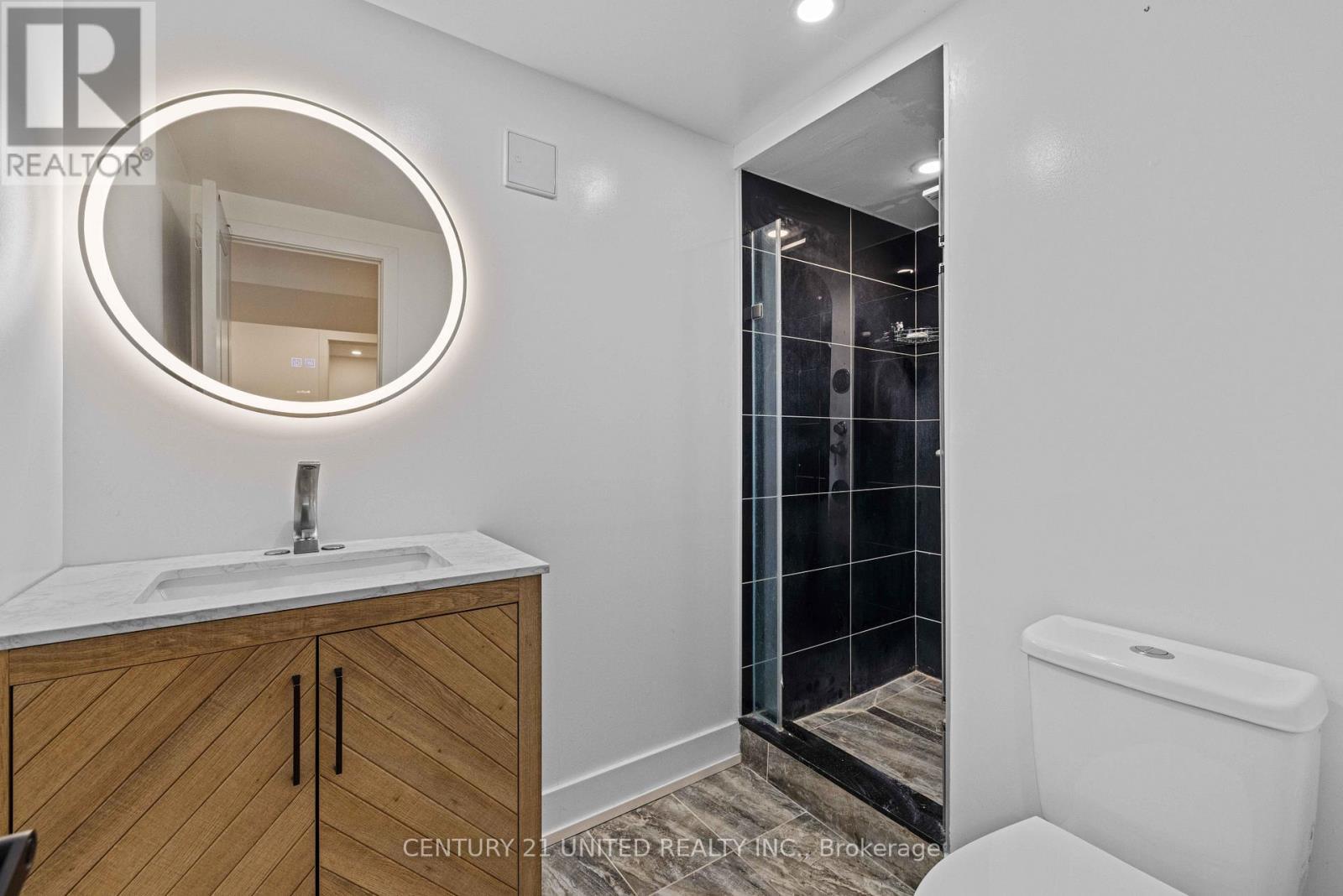 567 O'Connell Road, Peterborough (Otonabee Ward 1), ON - Indoor Photo Showing Bathroom