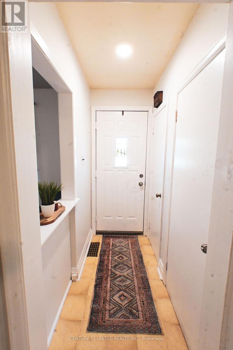 567 O'Connell Road, Peterborough (Otonabee Ward 1), ON - Indoor Photo Showing Other Room