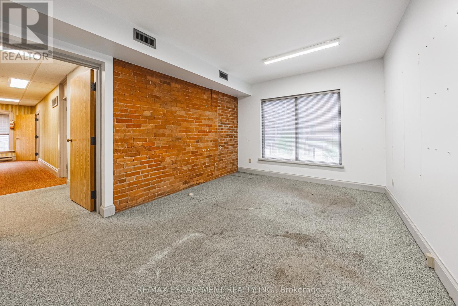 120 Catharine Street S, Hamilton, ON