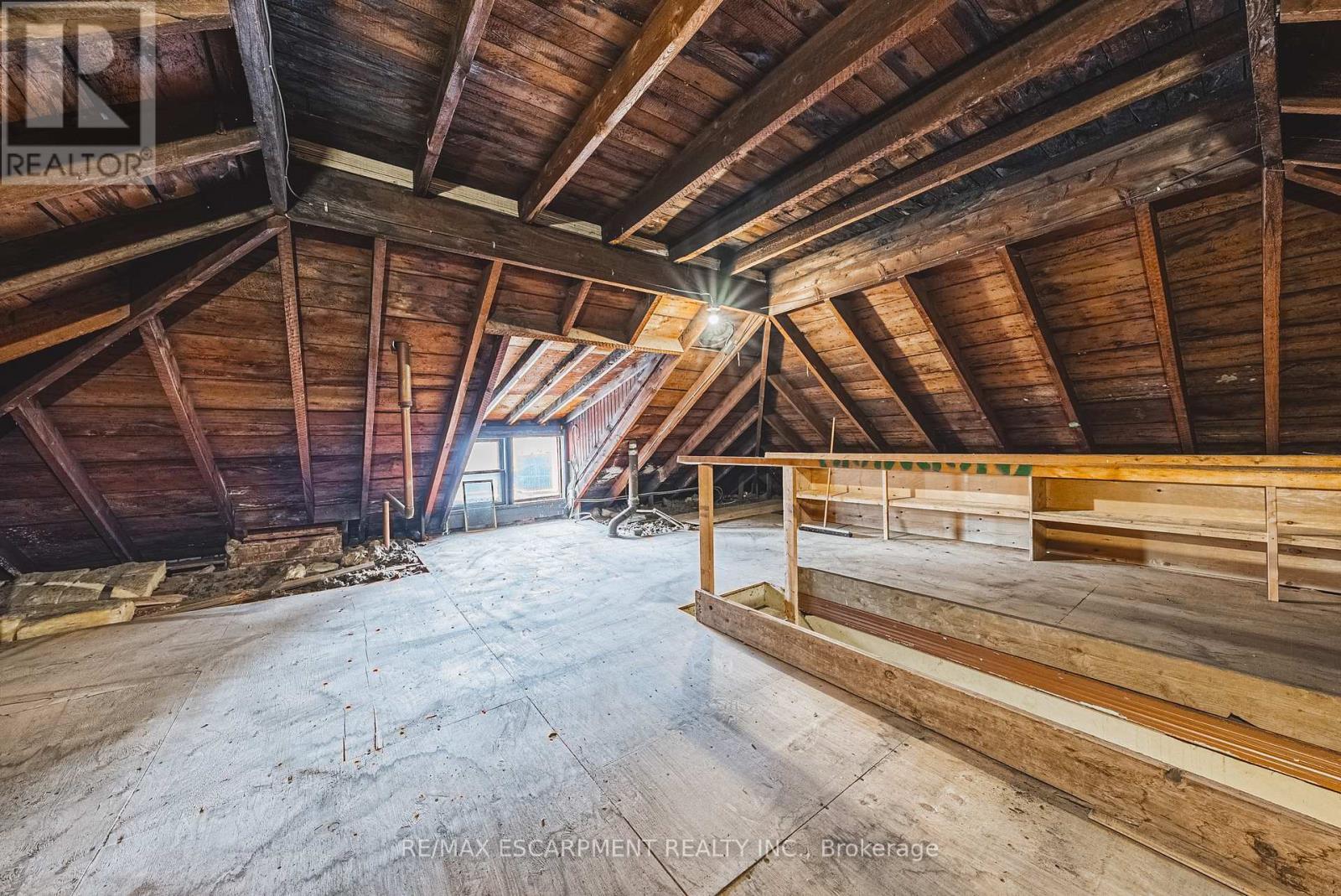 120 Catharine Street S, Hamilton, ON