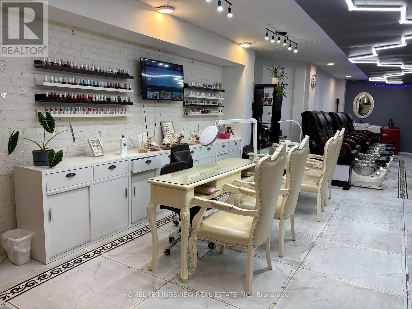 Main - 1116 College Street, Toronto, ON