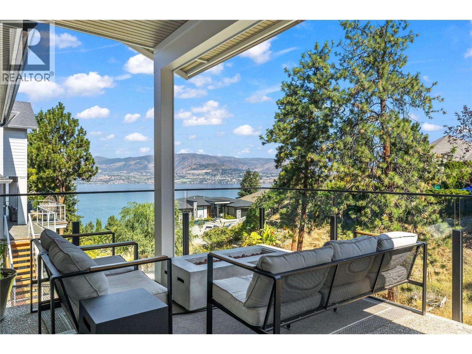 408 Quilchena Crescent, Kelowna, BC - Outdoor With Body Of Water With View With Exterior