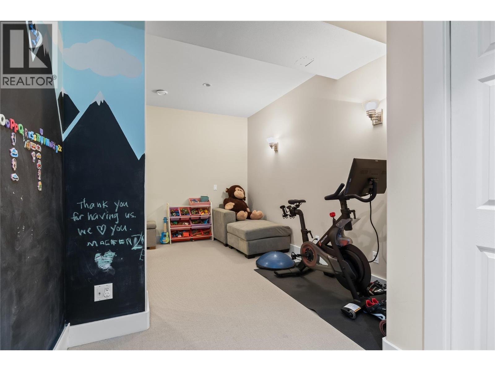408 Quilchena Crescent, Kelowna, BC - Indoor Photo Showing Gym Room