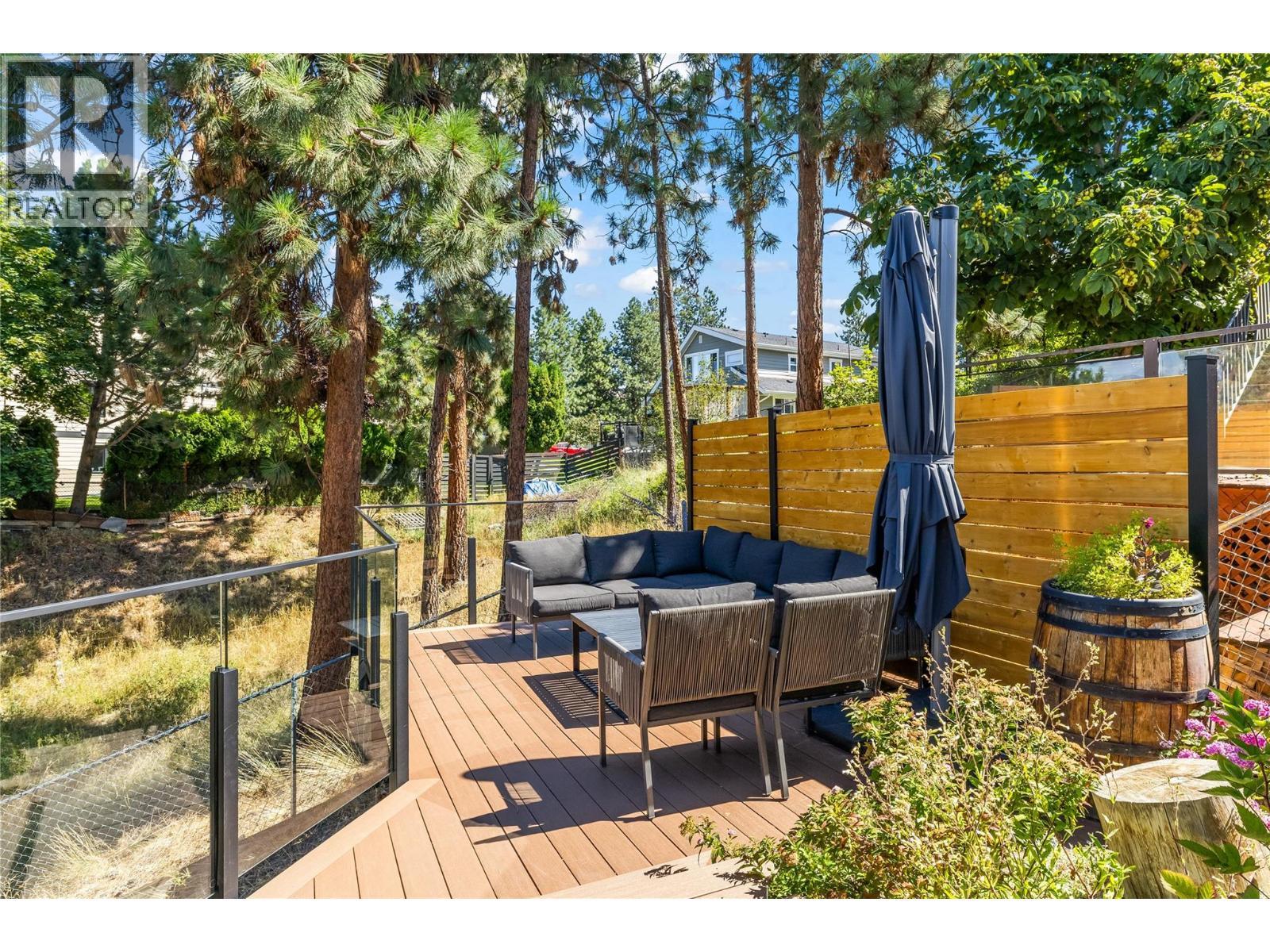 408 Quilchena Crescent, Kelowna, BC - Outdoor With Deck Patio Veranda