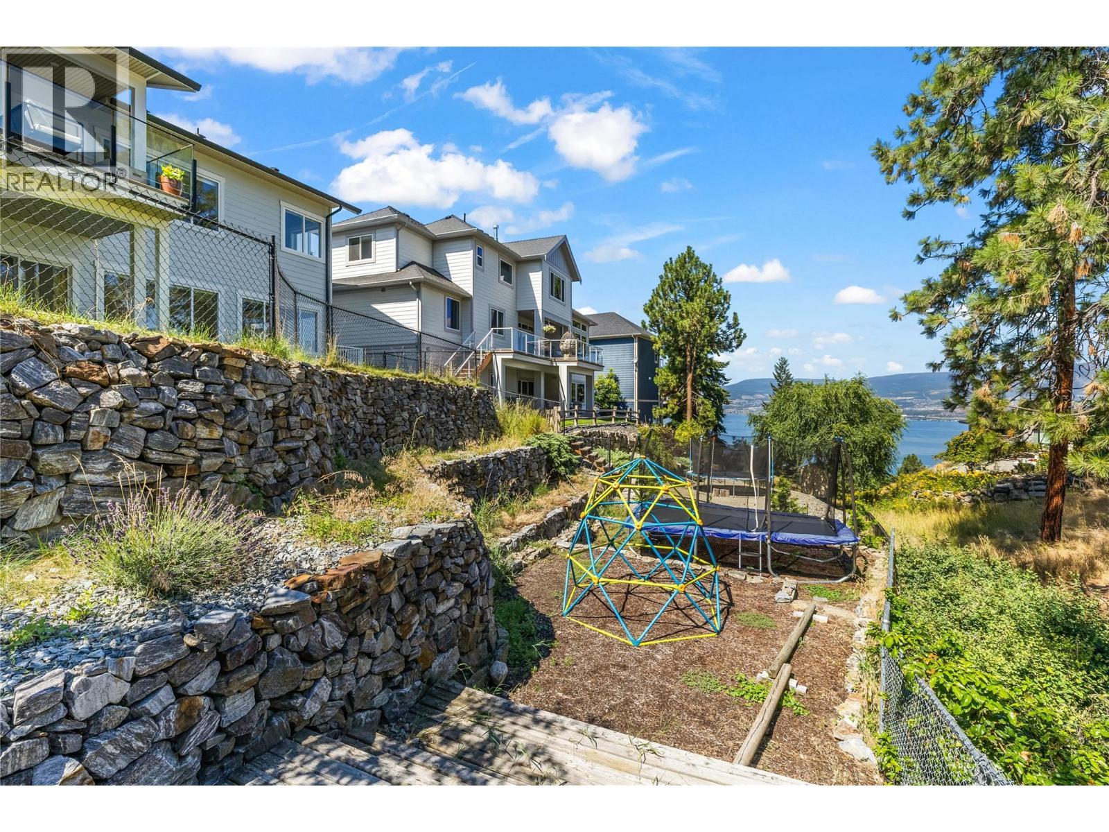 408 Quilchena Crescent, Kelowna, BC - Outdoor