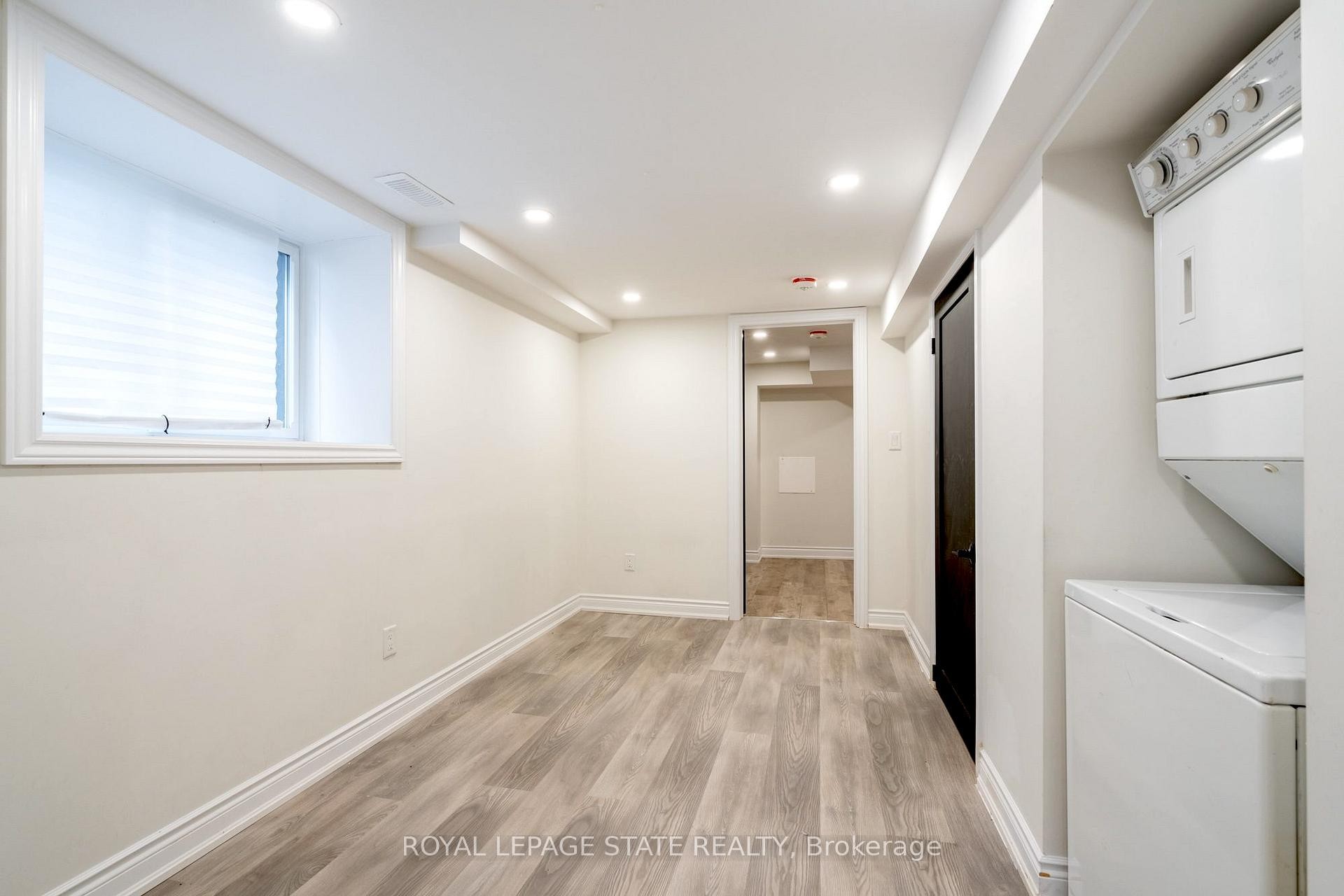 Bsmt-360 Cannon Street, Hamilton, ON - Indoor Photo Showing Laundry Room