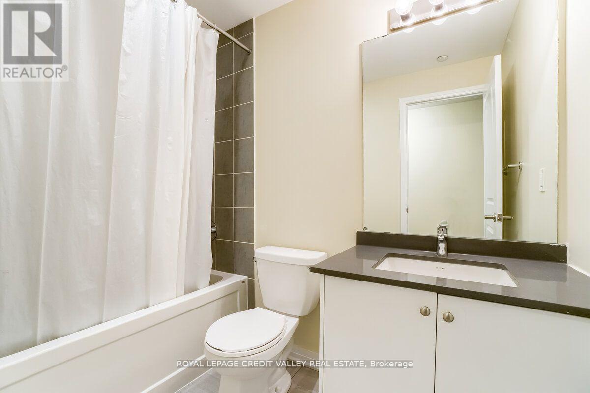 09 - 670 Atwater Avenue, Mississauga, ON - Indoor Photo Showing Bathroom