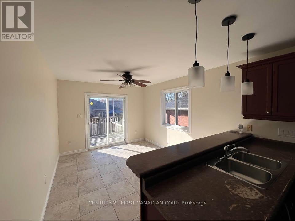 1813 Dalmagarry Drive, London North (North E), ON - Indoor