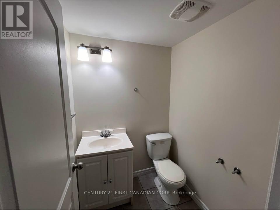 1813 Dalmagarry Drive, London North (North E), ON - Indoor Photo Showing Bathroom