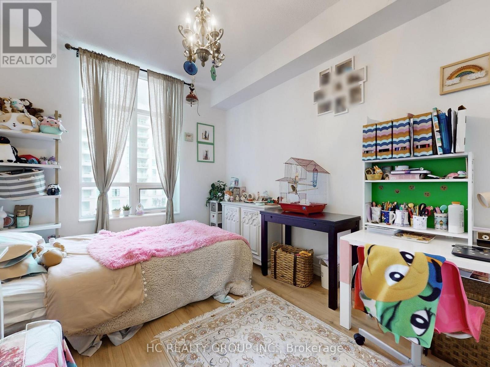 519 - 10 Bloorview Place, Toronto, ON - Indoor Photo Showing Bedroom