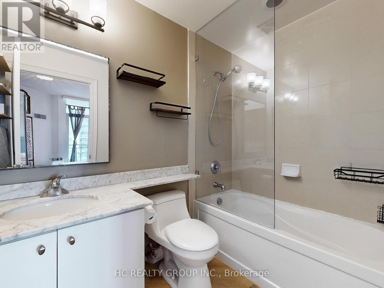 519 - 10 Bloorview Place, Toronto, ON - Indoor Photo Showing Bathroom