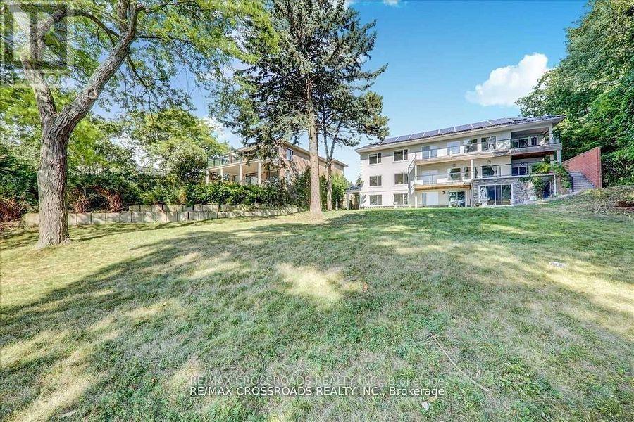 Lower U - 9 Redland Crescent E, Toronto, ON - Outdoor