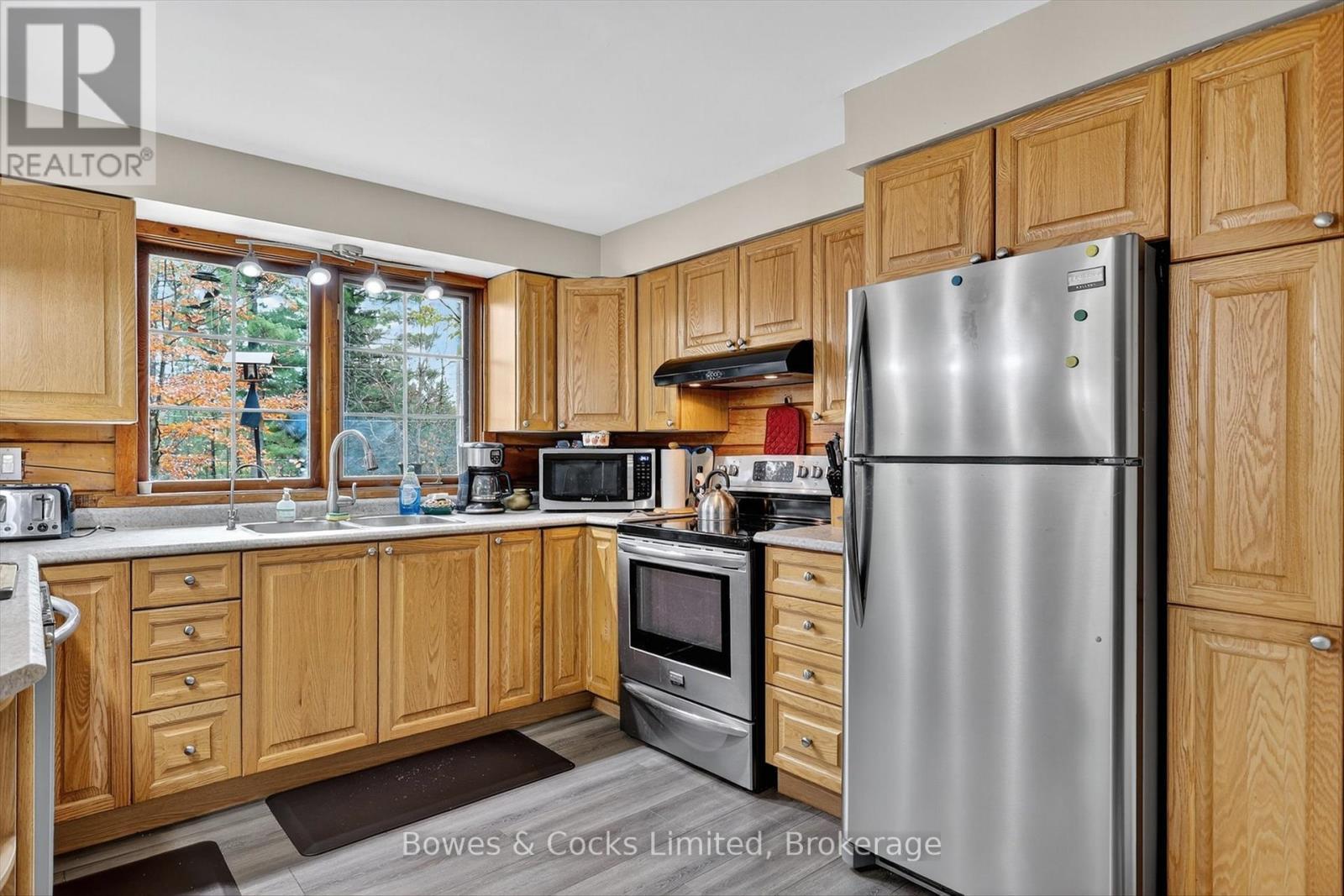 82 Bay Lake Road, Bancroft (Dungannon Ward), ON - Indoor Photo Showing Kitchen With Double Sink