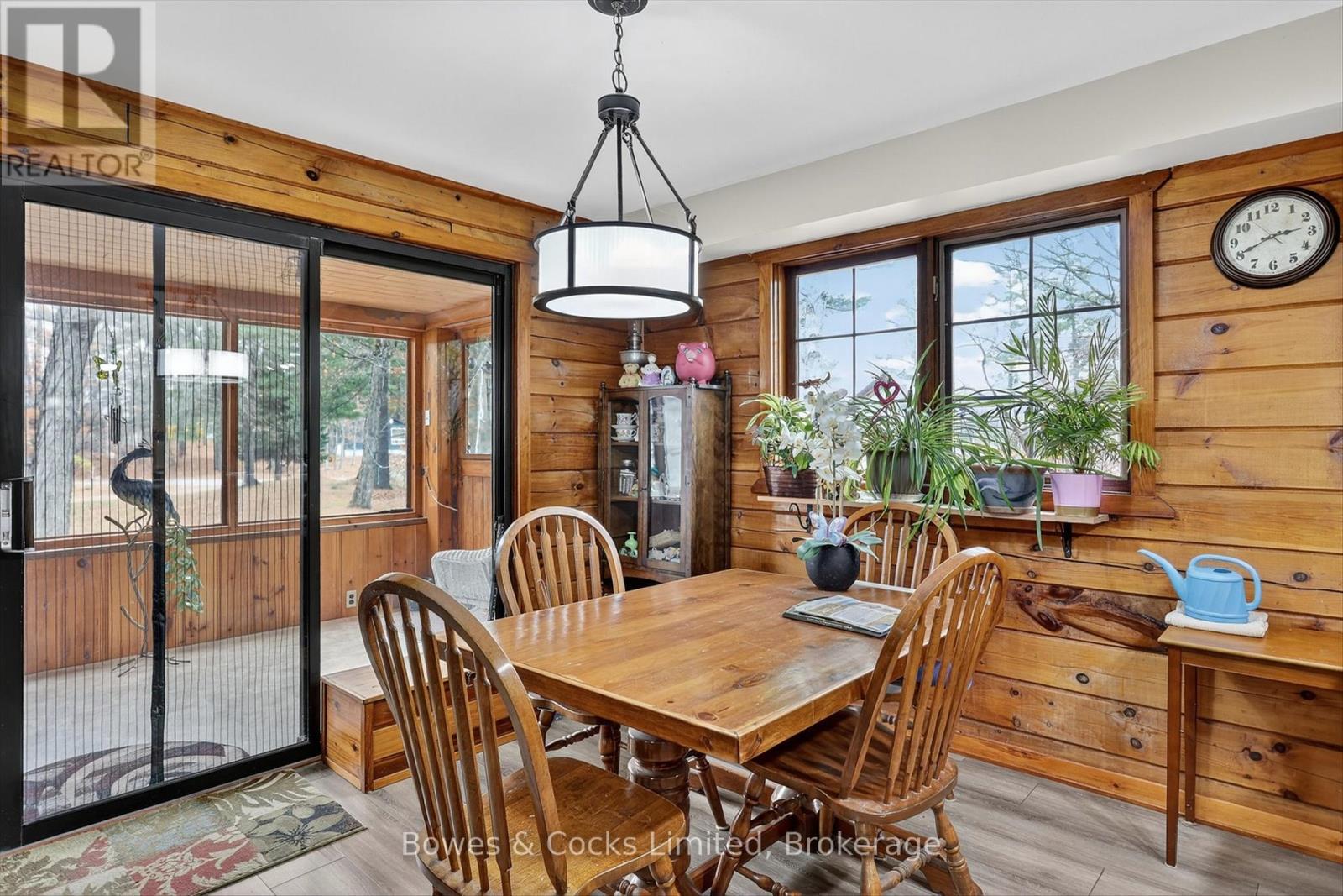 82 Bay Lake Road, Bancroft (Dungannon Ward), ON - Indoor Photo Showing Dining Room
