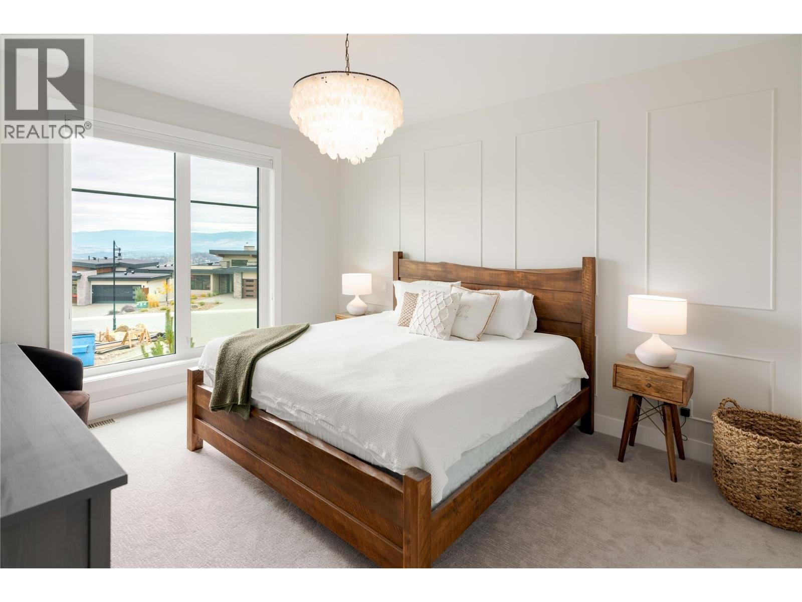 1131 Collinson Court, Kelowna, BC - Indoor Photo Showing Bedroom