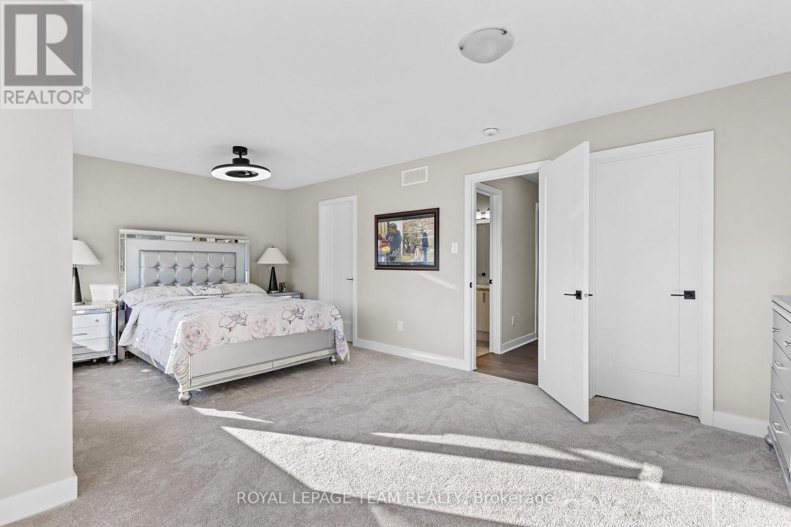 28 Dun Skipper Drive, Ottawa, ON - Indoor Photo Showing Bedroom