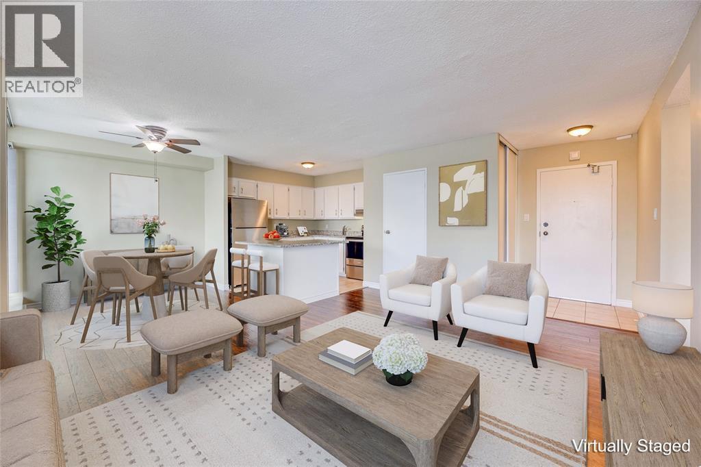 155 Front Street North Unit# 1103, Sarnia, ON - Indoor Photo Showing Living Room