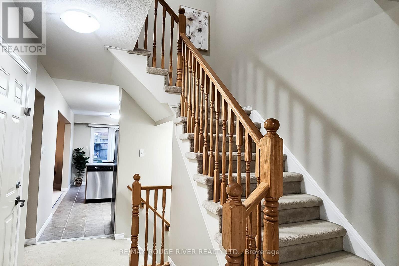 74 Meadow Wood Crescent, Hamilton, ON - Indoor Photo Showing Other Room