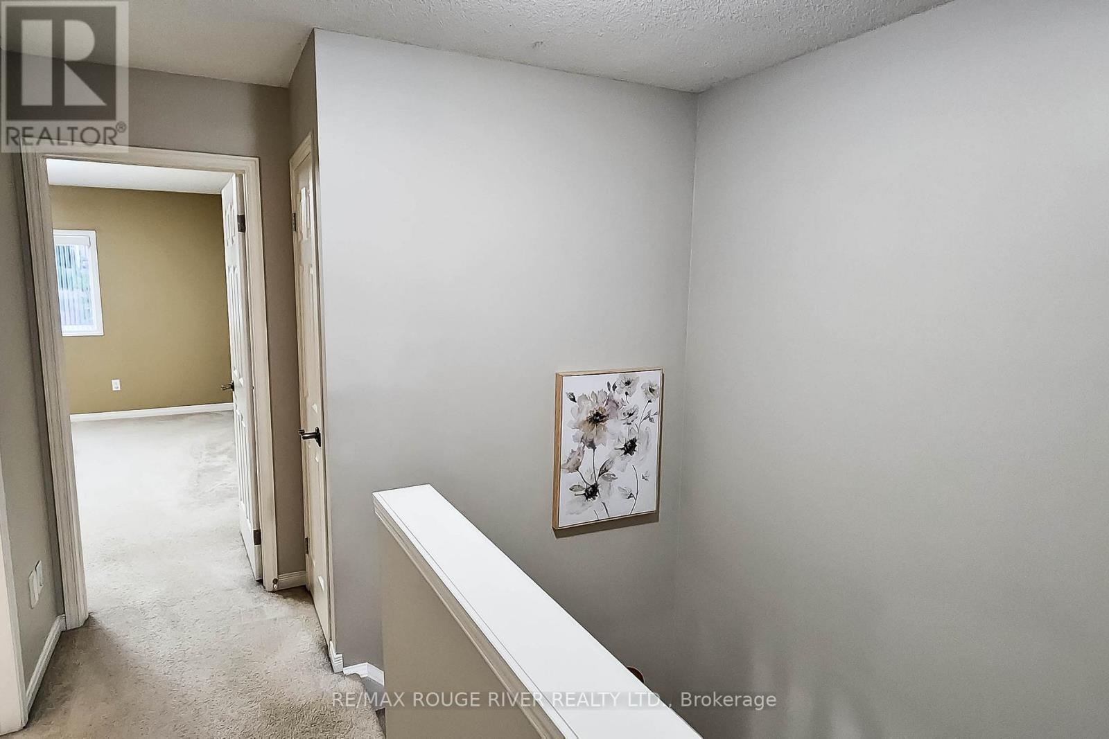 74 Meadow Wood Crescent, Hamilton, ON - Indoor Photo Showing Other Room