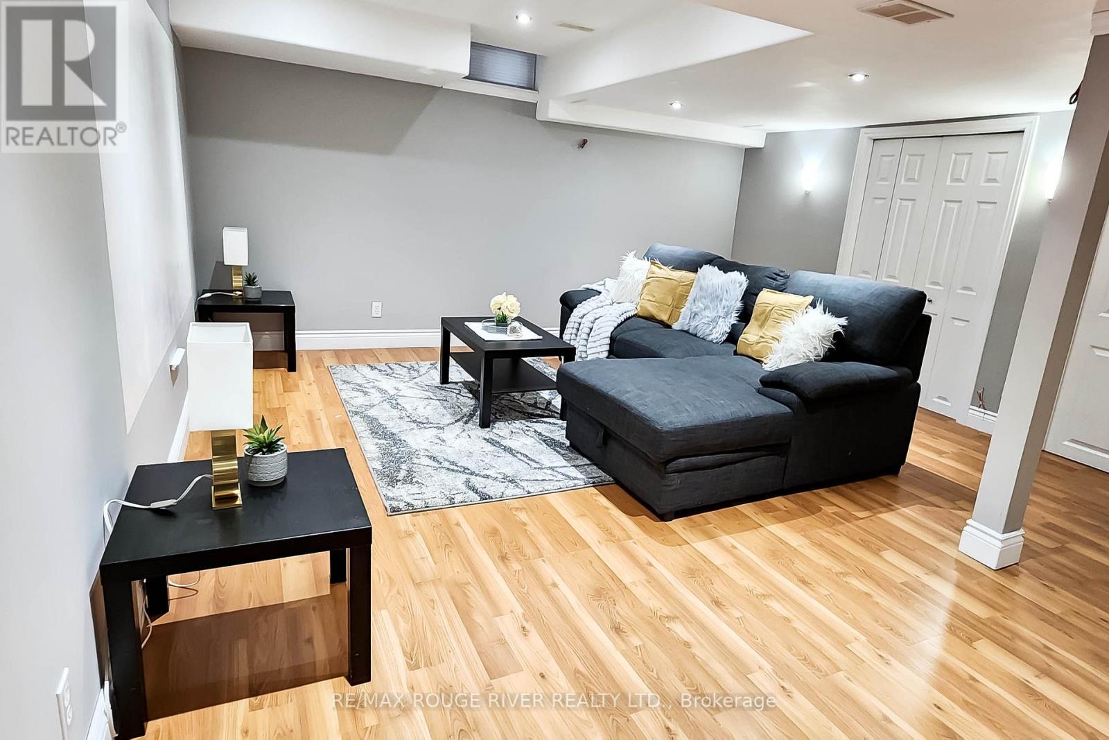 74 Meadow Wood Crescent, Hamilton, ON - Indoor