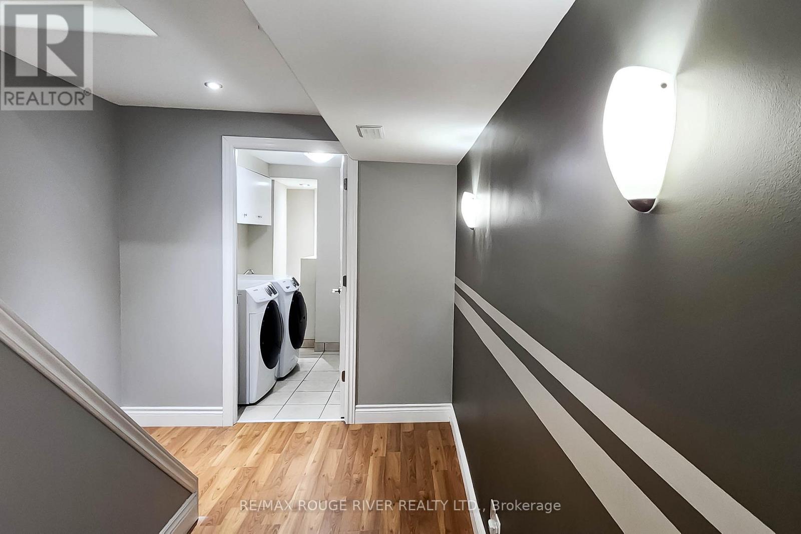 74 Meadow Wood Crescent, Hamilton, ON - Indoor Photo Showing Other Room