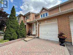 532 STEDDICK COURT  Mississauga, ON L5R 3T1