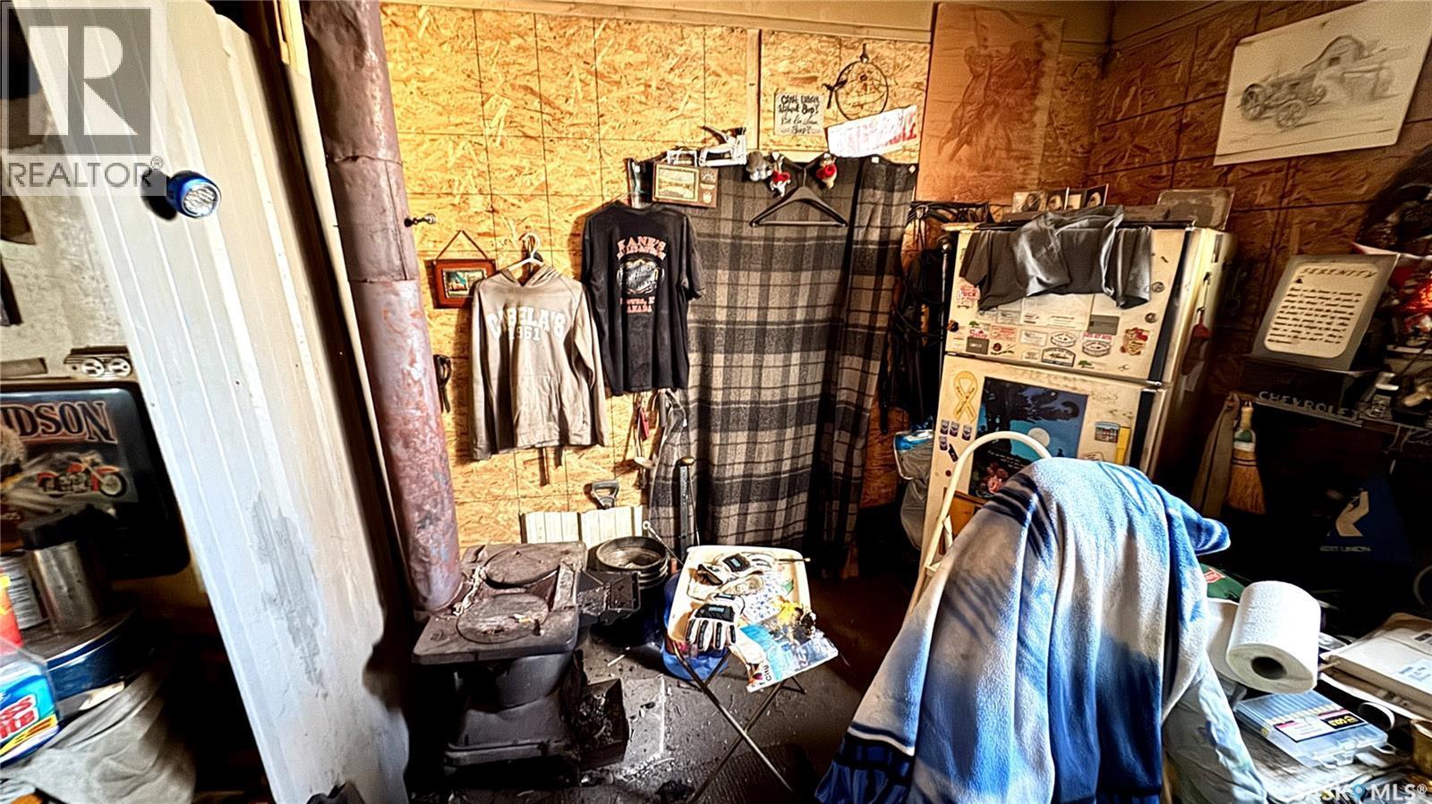 400 Central Avenue, Kenaston, SK - Indoor