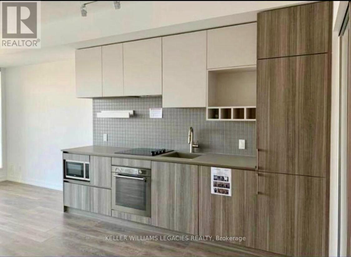 1107 - 5 Buttermill Avenue, Vaughan, ON - Indoor Photo Showing Kitchen