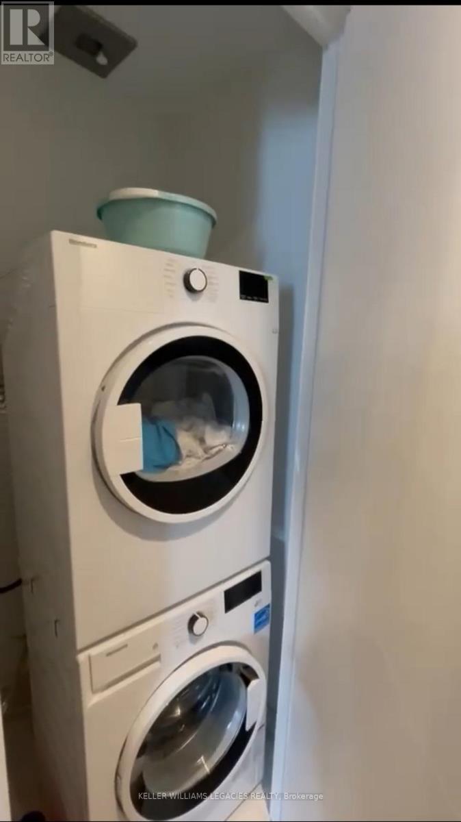 1107 - 5 Buttermill Avenue, Vaughan, ON - Indoor Photo Showing Laundry Room