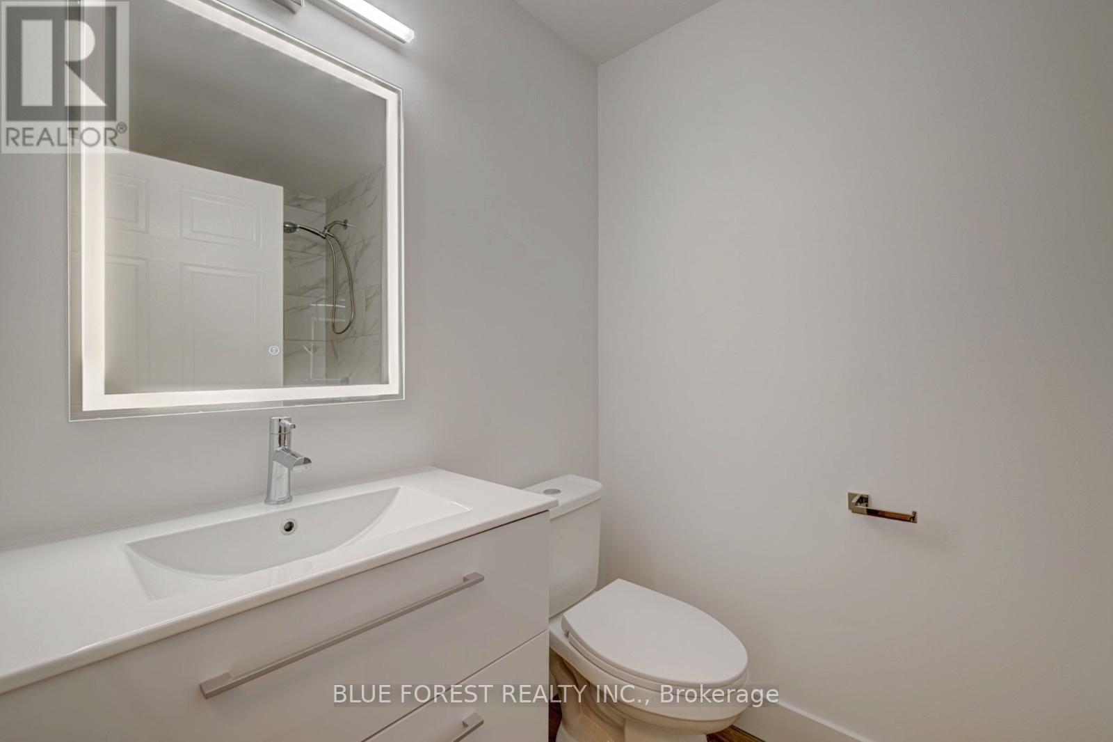 301 - 76 Base Line Road W, London South (South E), ON - Indoor Photo Showing Bathroom