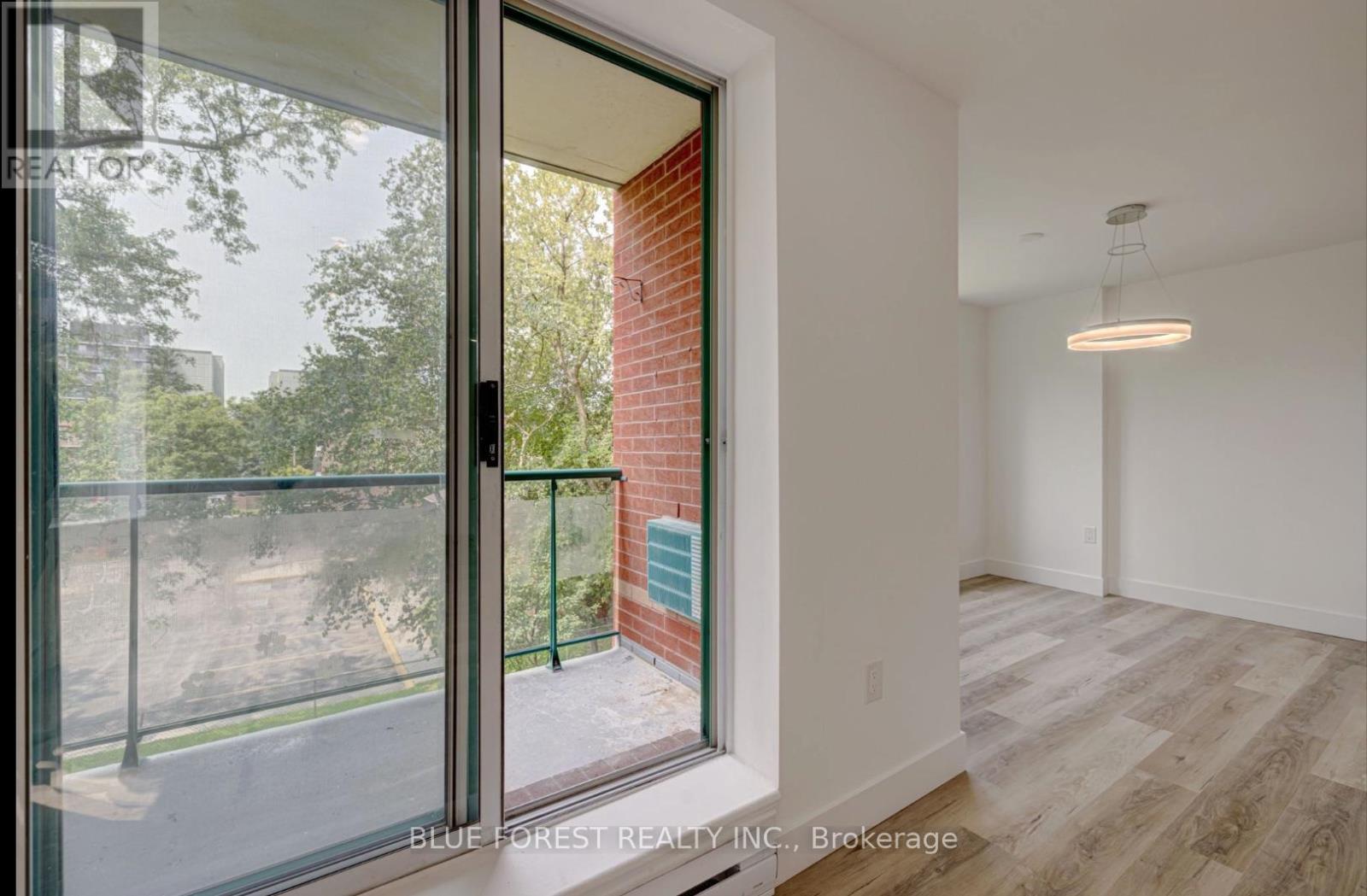 301 - 76 Base Line Road W, London South (South E), ON - Indoor Photo Showing Other Room