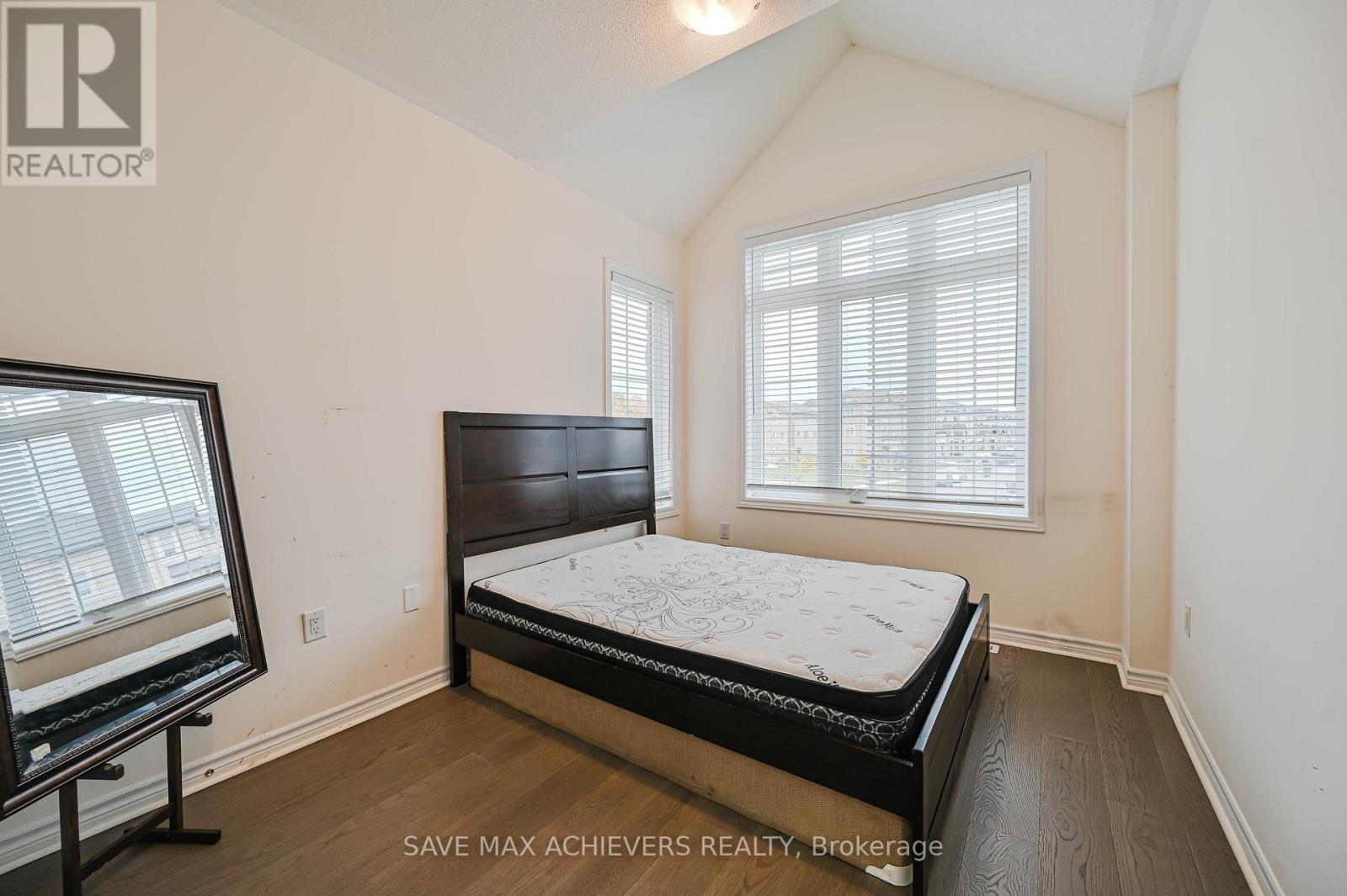 4 Hashmi Place, Brampton, ON - Indoor Photo Showing Bedroom