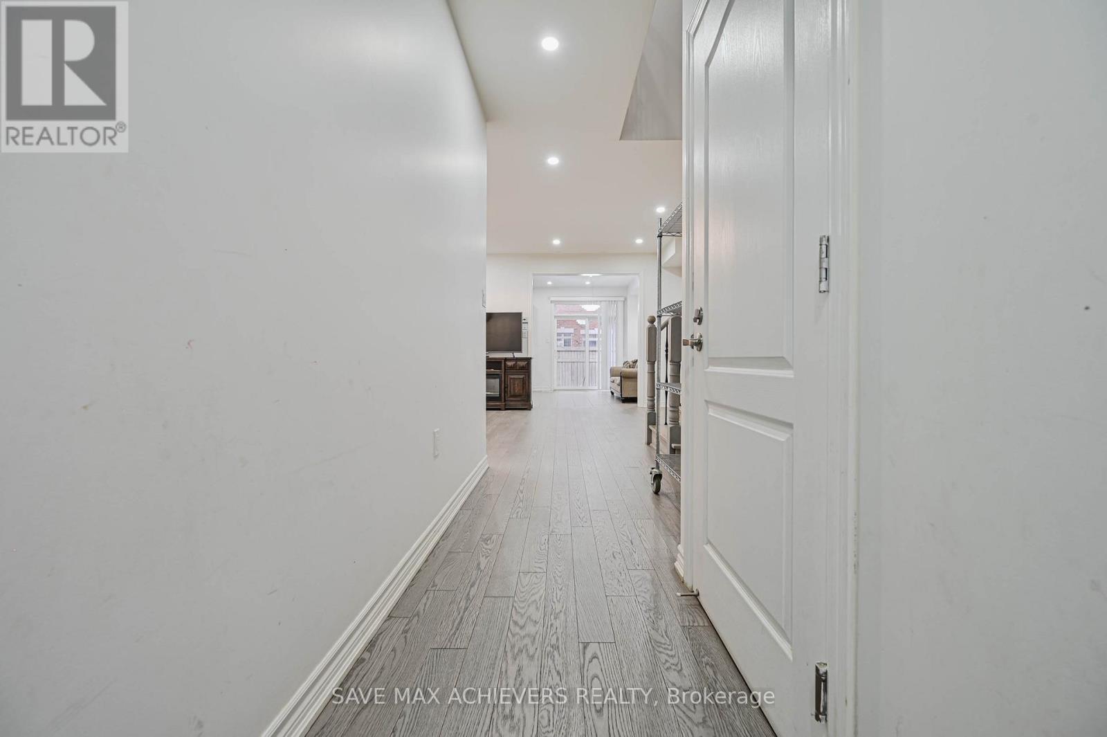 4 Hashmi Place, Brampton, ON - Indoor Photo Showing Other Room