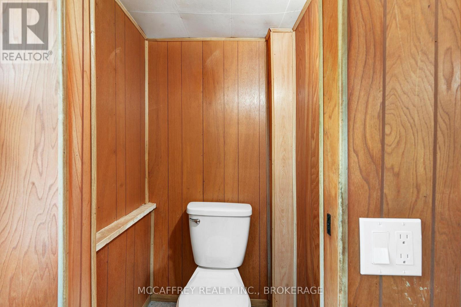 333 Burridge Road, Frontenac (Frontenac South), ON - Indoor Photo Showing Bathroom